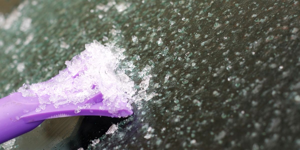 How to defrost a van’s windscreen quickly and safely